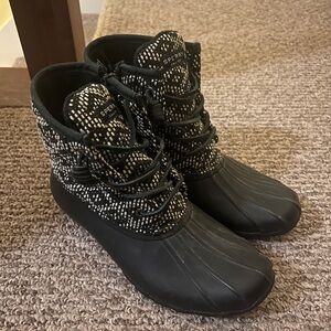 Sperry duck boots black and white Aztec pattern